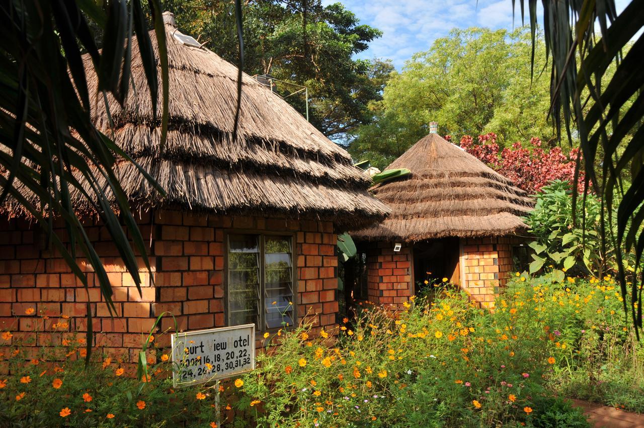 New Court View Hotel Masindi Bagian luar foto