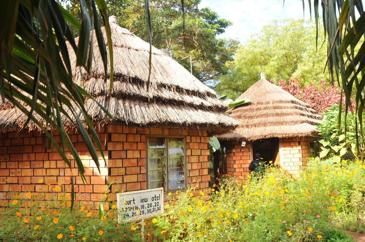 New Court View Hotel Masindi Bagian luar foto